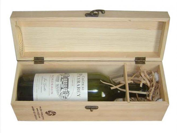 One set wooden wine box